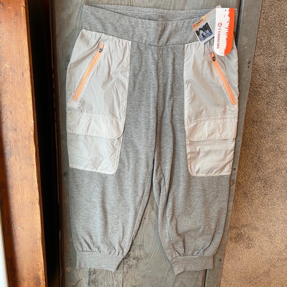 NWT Merrell around town cropped joggers | size S
